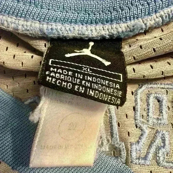 Vintage North Carolina Tarheels Michael Jordan #23 Boys Sz XL 20 Jersey - Picture 4 of 4